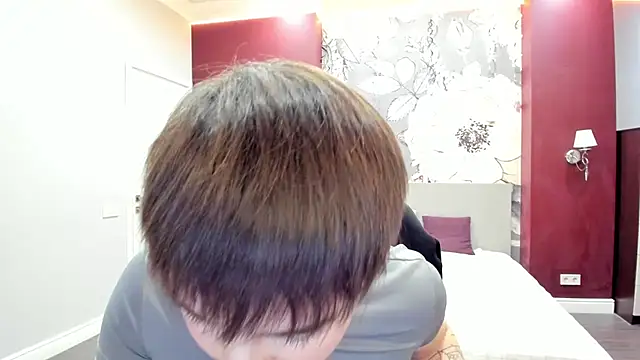 EmiliaYours online show from 1, 2, 2026