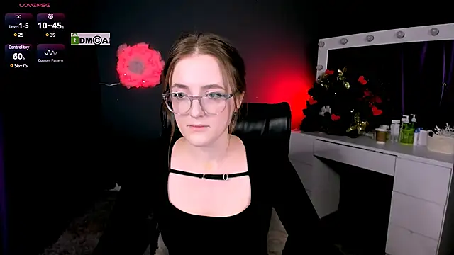 luna berryy online show from 20, 2, 2025