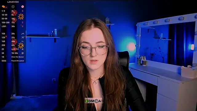 luna berryy online show from 14, 3, 2025