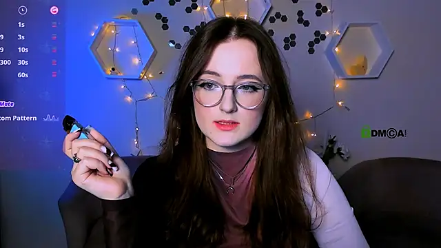 luna berryy online show from 13, 11, 2025