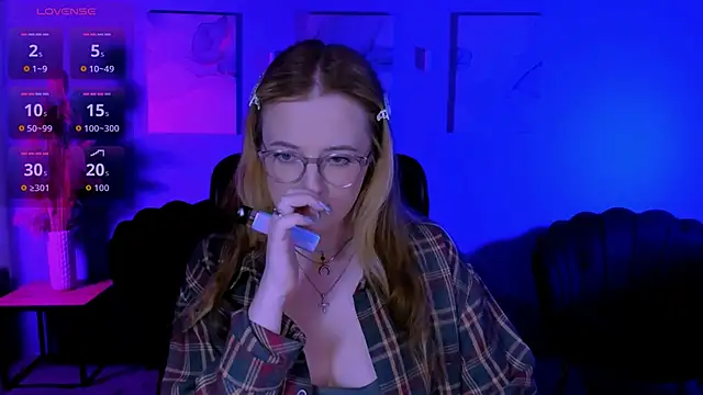 luna berryy online show from 7, 5, 2026