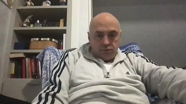 Snapshot of pantomax chatting on 4, 1, 2025 pantomax online show from 4, 1, 2025