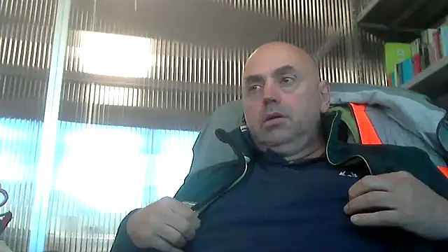 Snapshot of pantomax chatting on 7, 10, 2025 pantomax online show from 7, 10, 2025