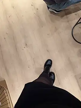 Secret couple  online show from 8, 11, 2025