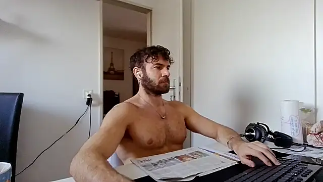 Snapshot of alpha-hunk chatting on 13, 1, 2026 alpha-hunk online show from 13, 1, 2026