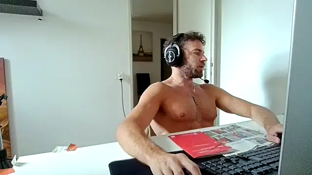 Snapshot of alpha-hunk chatting on 11, 6, 2026 alpha-hunk online show from 11, 6, 2026