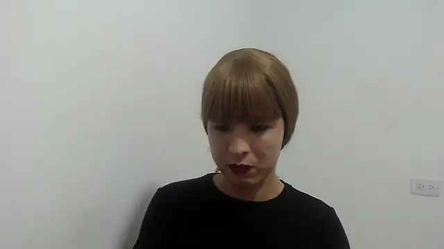 Snapshot of estefania224 chatting on 19, 5, 2026 estefania224 online show from 19, 5, 2026