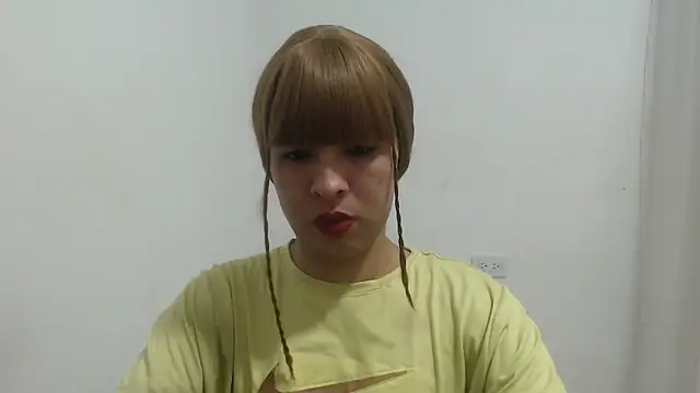 Snapshot of estefania224 chatting on 27, 5, 2026 estefania224 online show from 27, 5, 2026