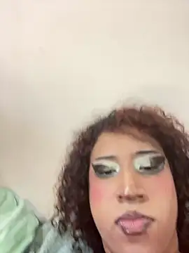 Snapshot of zahrivk1 chatting on 12, 1, 2025 zahrivk1 online show from 12, 1, 2025