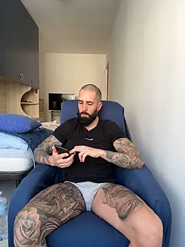 Snapshot of Gioeltoro89 chatting on 24, 4, 2026 Gioeltoro89 online show from 24, 4, 2026
