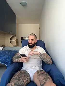 Snapshot of Gioeltoro89 chatting on 27, 4, 2026 Gioeltoro89 online show from 27, 4, 2026