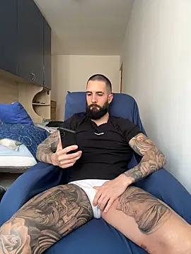 Snapshot of Gioeltoro89 chatting on 12, 5, 2026 Gioeltoro89 online show from 12, 5, 2026