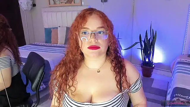 Snapshot of ebbafernandez_ chatting on 6, 3, 2025 ebbafernandez online show from 6, 3, 2025