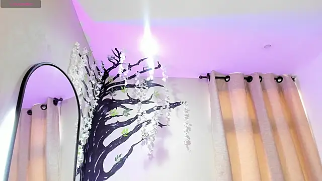 Snapshot of ebbafernandez_ chatting on 17, 11, 2025 ebbafernandez online show from 17, 11, 2025