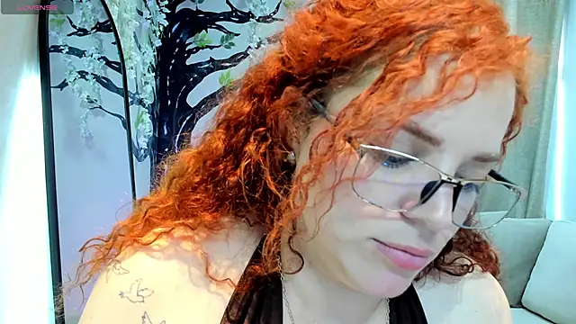 Snapshot of ebbafernandez_ chatting on 7, 3, 2026 ebbafernandez online show from 7, 3, 2026