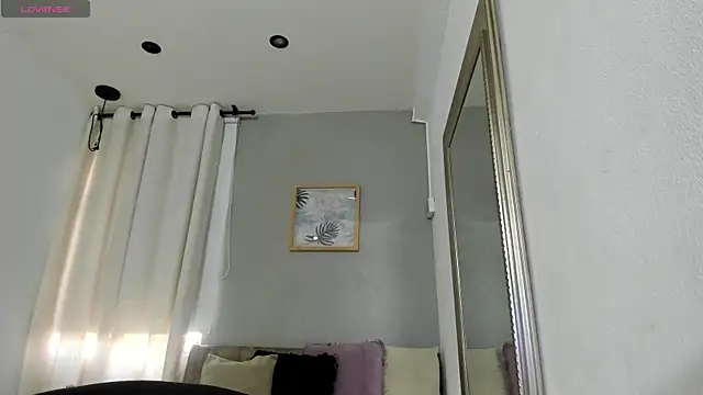 ebbafernandez  online show from 2, 8, 2026