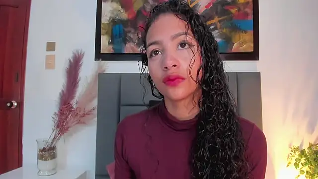 AntonellaHall  online show from 14, 3, 2025