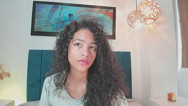 AntonellaHall  online show from 27, 9, 2025