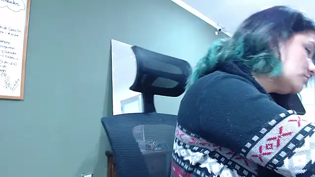 Snapshot of gigiqueen_18 chatting on 14, 3, 2026 gigiqueen 18 online show from 14, 3, 2026