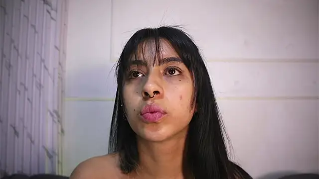 Alyssa jones online show from 2, 7, 2026