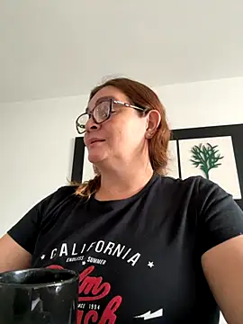 AntonellaAlondra4 online show from 24, 11, 2025