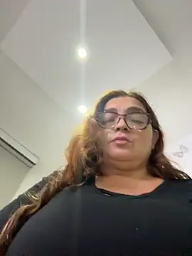 AntonellaAlondra4 online show from 6, 3, 2026
