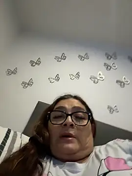 AntonellaAlondra4 online show from 7, 5, 2026