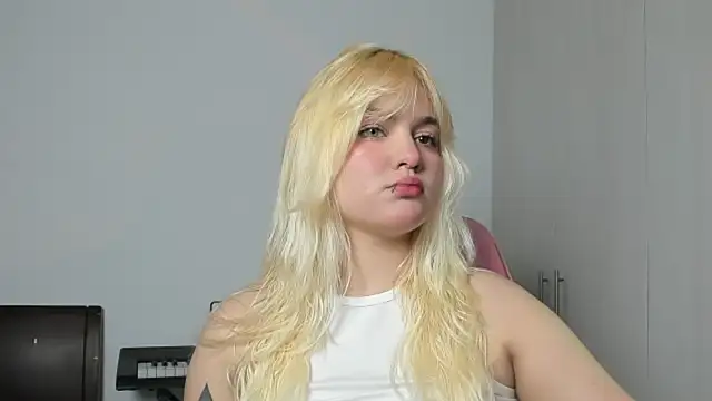 Pretty  zoe online show from 1, 10, 2025