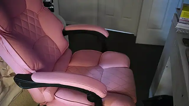 notoriousnatureXO online show from 24, 3, 2026