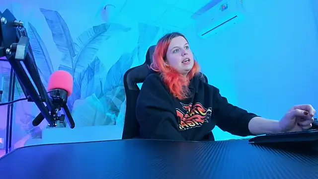 NielletaBlossom online show from 7, 3, 2025