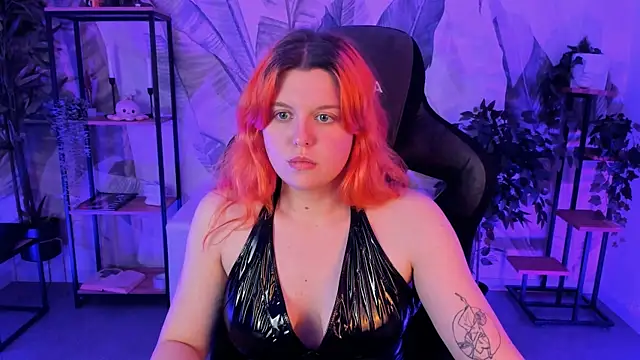 NielletaBlossom online show from 9, 3, 2025