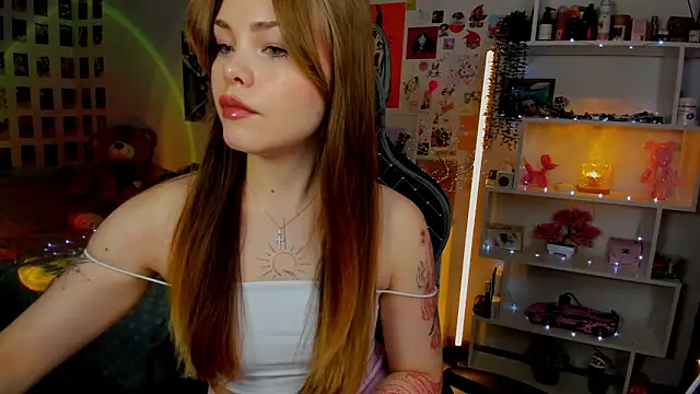 AkiraKatsu online show from 2, 12, 2025