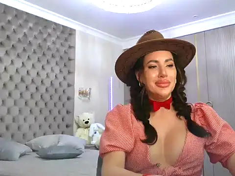 Snapshot of TianaPosh chatting on 14, 2, 2025 TianaPosh online show from 14, 2, 2025