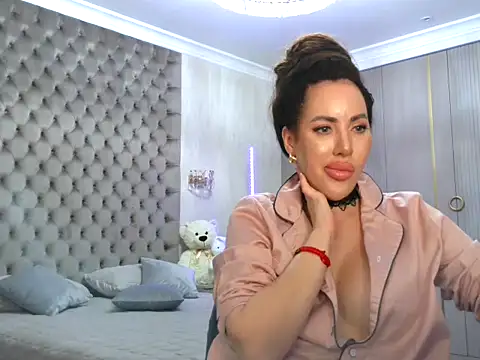 Snapshot of TianaPosh chatting on 27, 2, 2025 TianaPosh online show from 27, 2, 2025