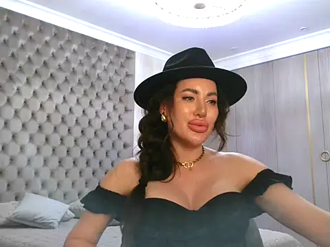 Snapshot of TianaPosh chatting on 22, 3, 2025 TianaPosh online show from 22, 3, 2025
