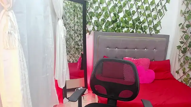 Snapshot of Sofia_agudelo chatting on 25, 9, 2025 Sofia agudelo online show from 25, 9, 2025