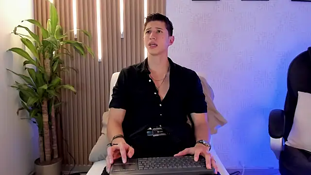 Dorianmistery2322  online show from 11, 11, 2025