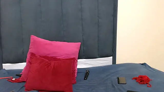 kittykhloe22 online show from 27, 2, 2025