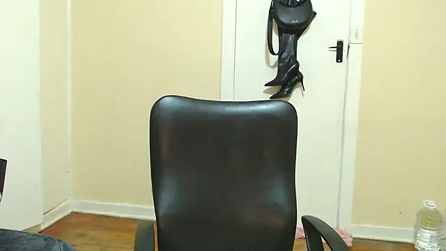 kittykhloe22 online show from 24, 7, 2026