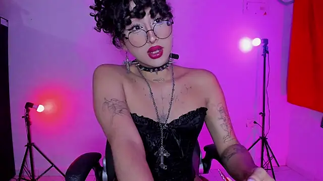 Heka Prudence online show from 18, 5, 2026