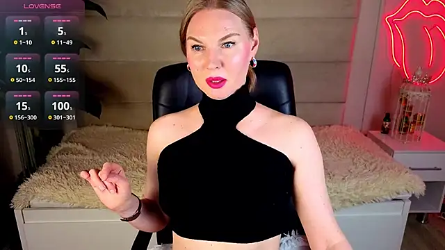 Angel Nikole online show from 17, 7, 2026