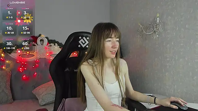 Snapshot of MillicentFarrell chatting on 17, 1, 2025 MillicentFarrell online show from 17, 1, 2025