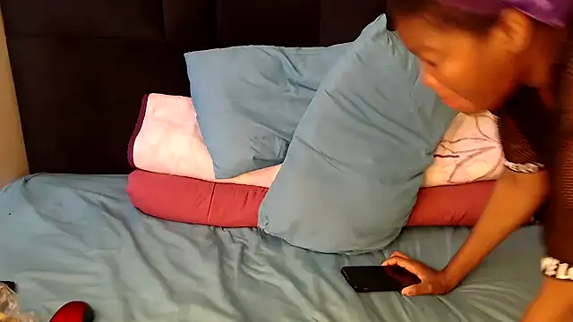 Snapshot of Busty-Londie chatting on 12, 2, 2026 Busty-Londie online show from 12, 2, 2026