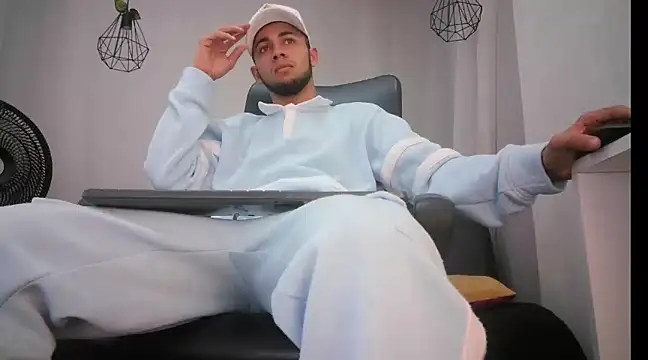 Snapshot of jhon_ath chatting on 4, 2, 2025 jhon ath online show from 4, 2, 2025