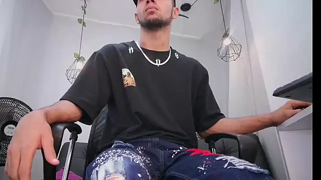 Snapshot of jhon_ath chatting on 7, 3, 2025 jhon ath online show from 7, 3, 2025