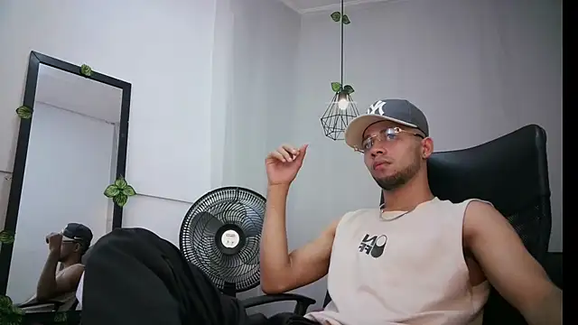 Snapshot of jhon_ath chatting on 12, 3, 2025 jhon ath online show from 12, 3, 2025