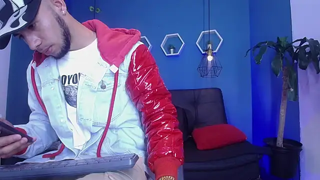 Snapshot of jhon_ath chatting on 1, 10, 2025 jhon ath online show from 1, 10, 2025