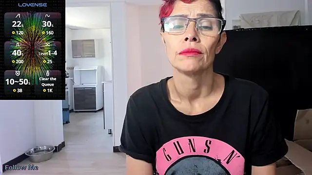 MireyaTorresGu online show from 2, 3, 2025