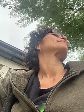 MireyaTorresGu online show from 29, 10, 2025