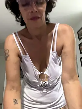 MireyaTorresGu online show from 5, 11, 2025